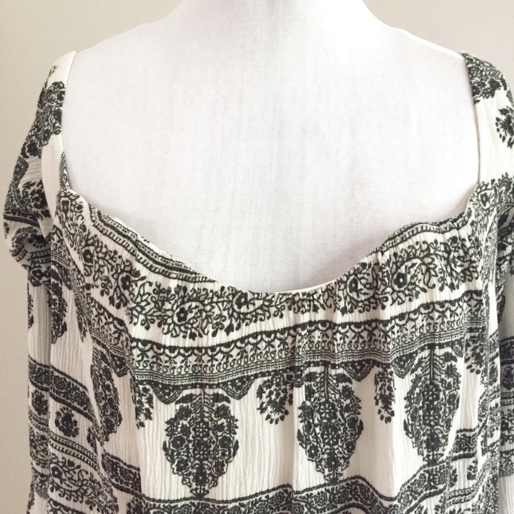 Boho Black and White Print Top XS - Picture 3 of 6